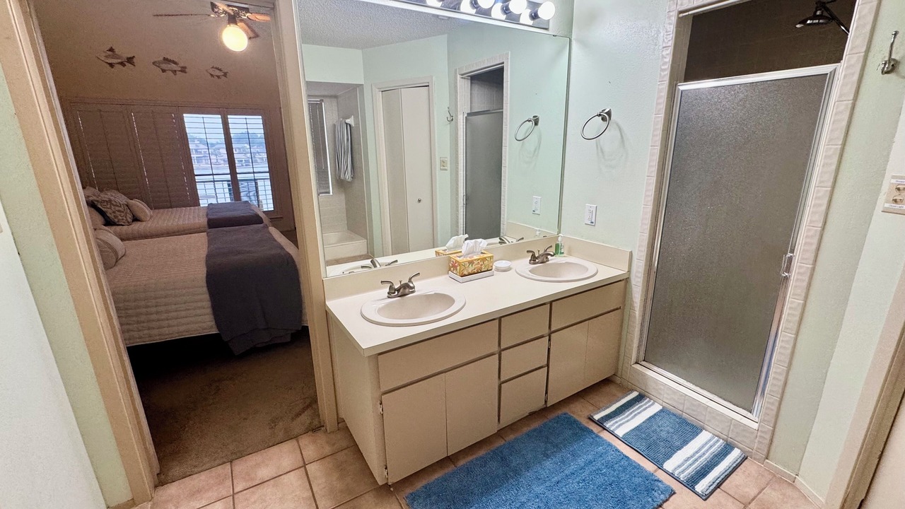 Photo of Bedroom in Horseshoe Bay
