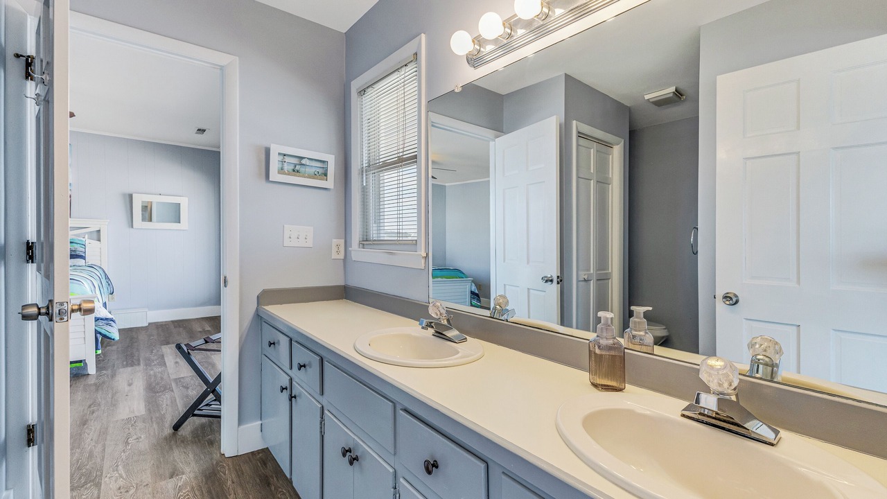 Photo of Bathroom in Holden Beach