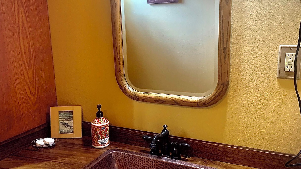 Photo of Bathroom in Kalifornsky