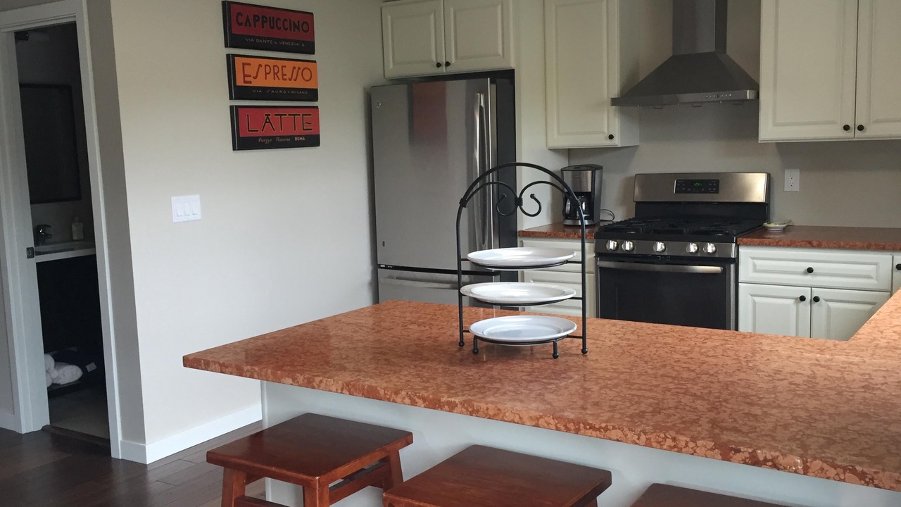 Photo of Kitchen in White Center