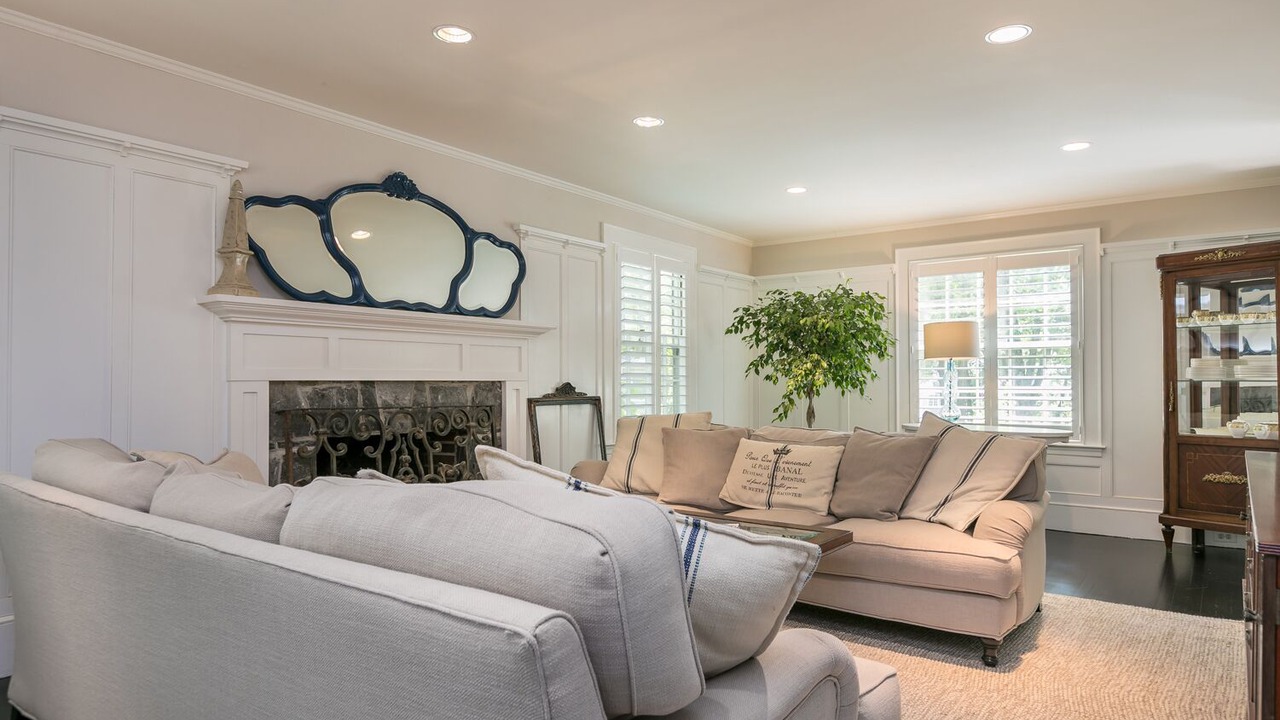 Photo of Bedroom in Pond Cove