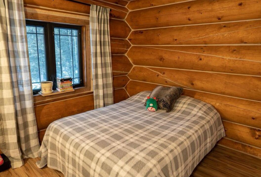 Photo of Bedroom in Delta Junction