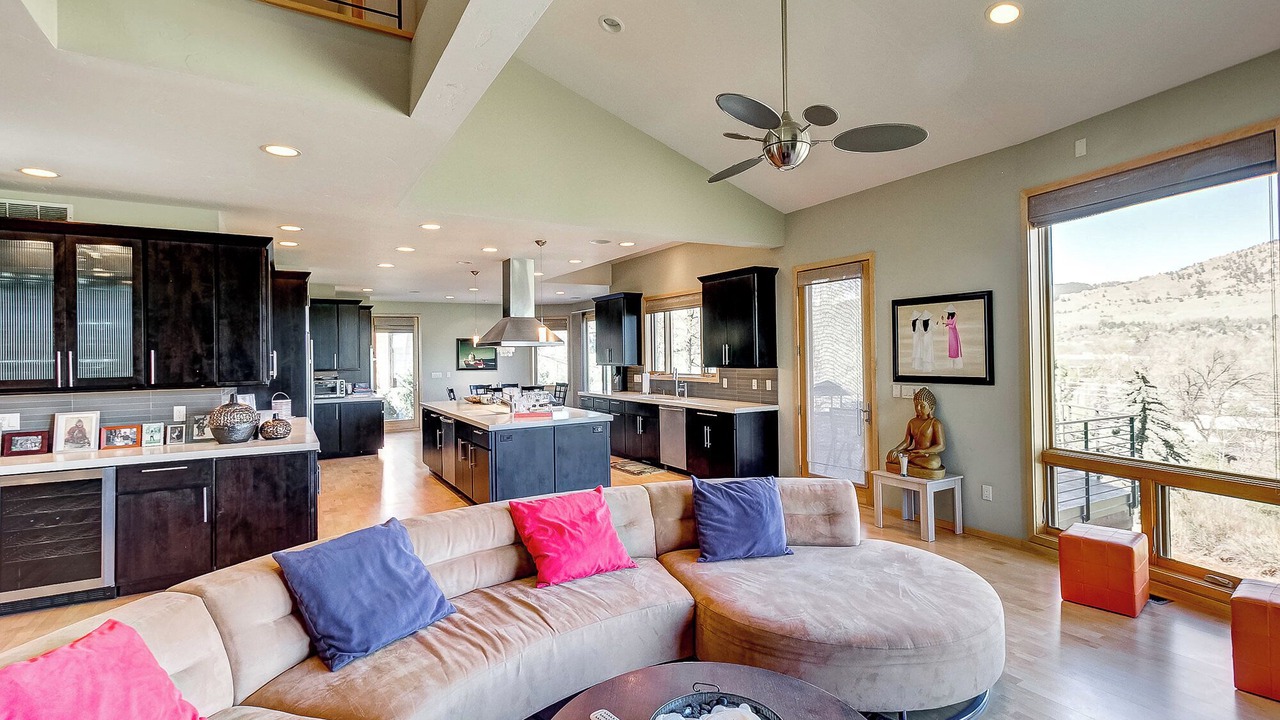 Photo of Livingroom in Old North Boulder