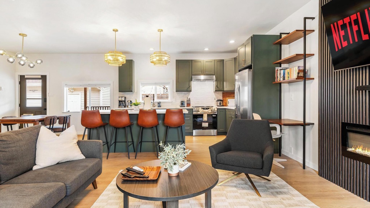 Photo of Livingroom in Parkland
