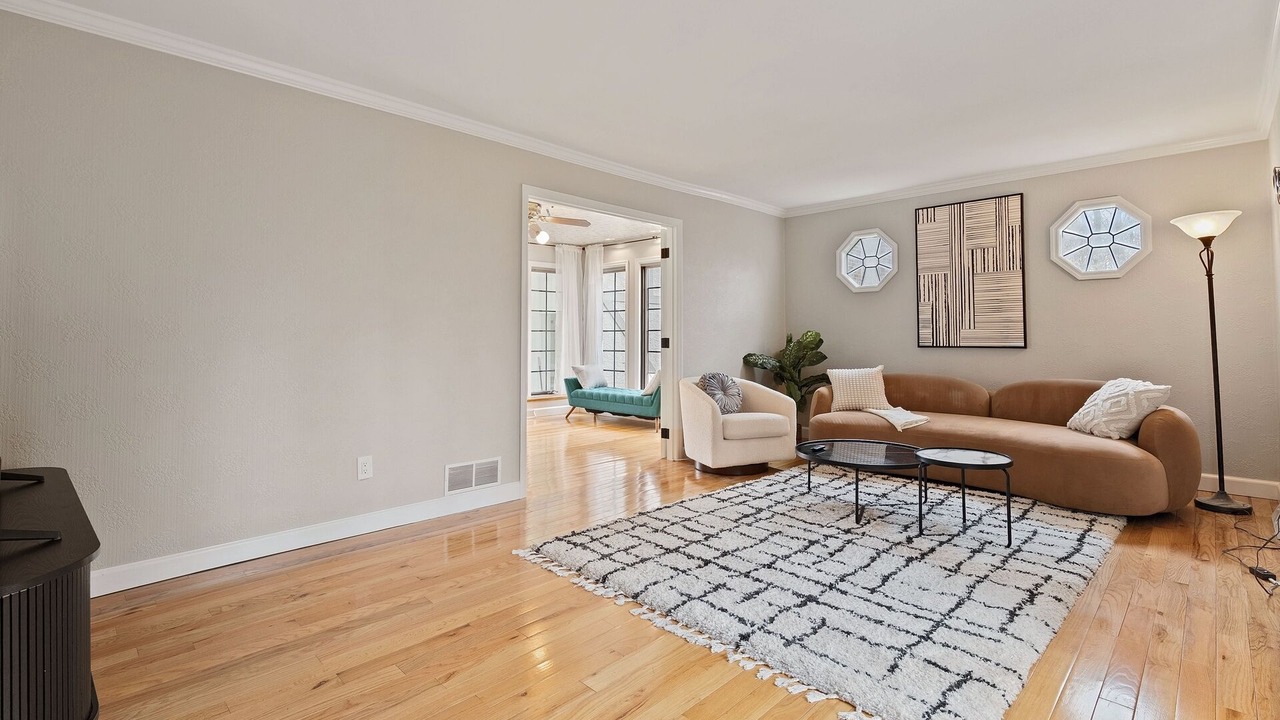 Photo of Livingroom in Powell