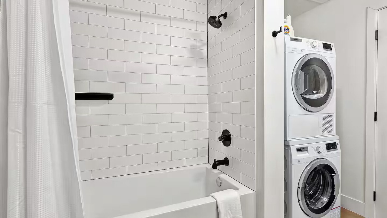 Photo of Bathroom in Minor