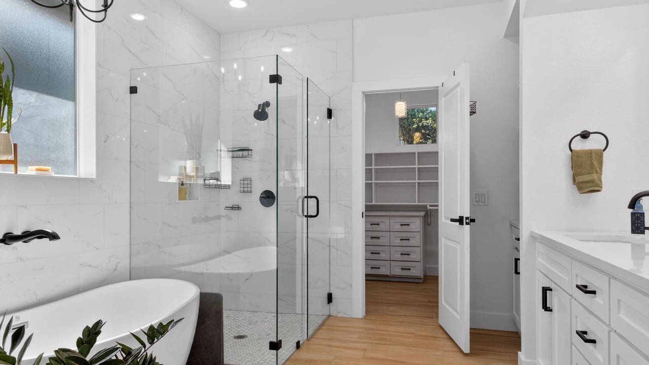 Photo of Bathroom in Highland Lake Estates