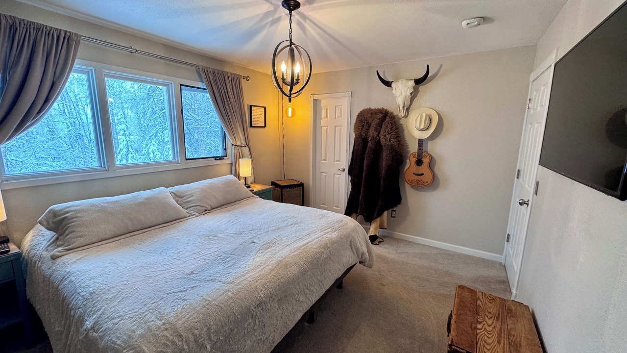 Photo of Bedroom in Anchorage