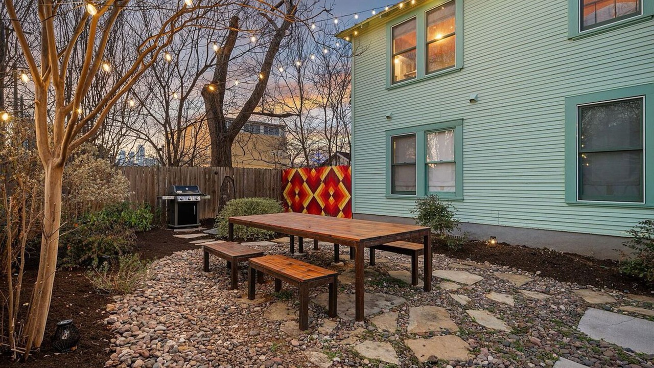 Photo of Outdoor in Holly
