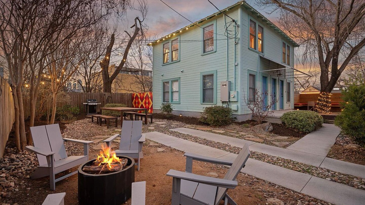 Photo of Outdoor in Holly