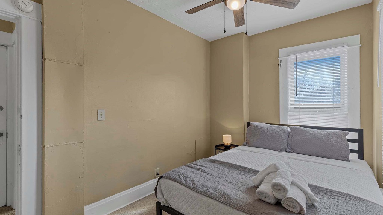Photo of Bedroom in Old North Columbus