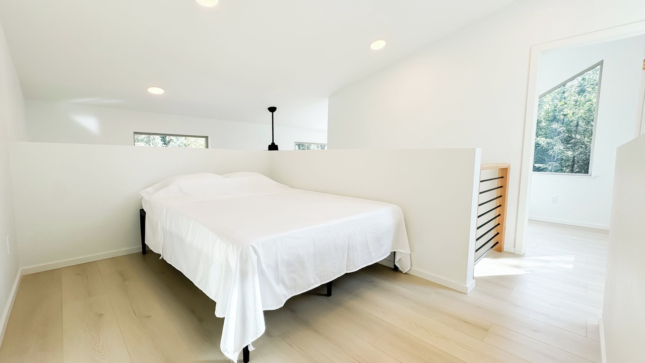 Photo of Bedroom in Knik-Fairview