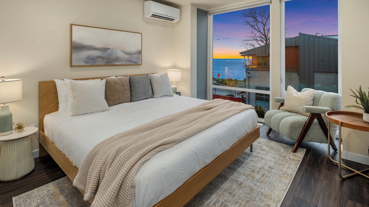 Photo of Bedroom in Alki