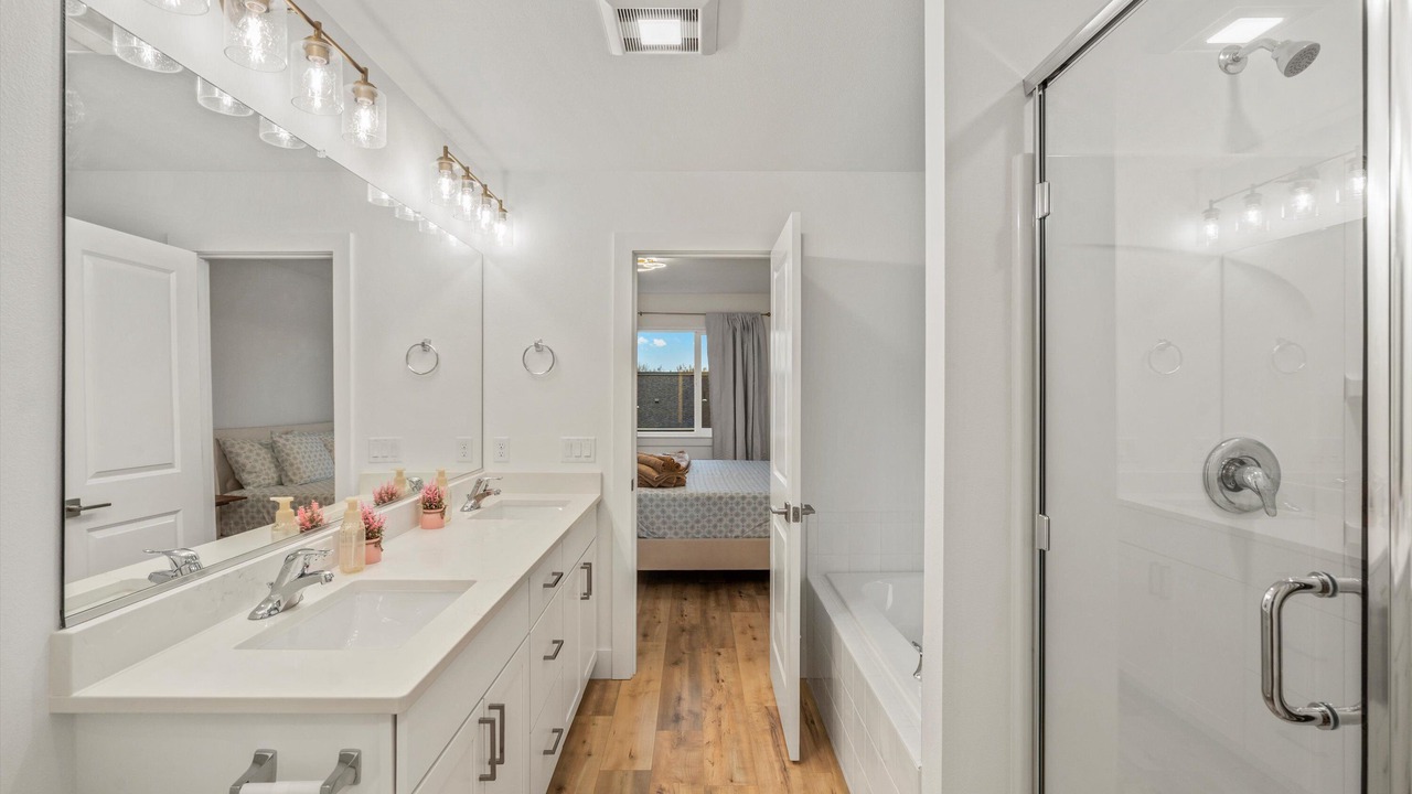 Photo of Bathroom in Bayshore - Klatt