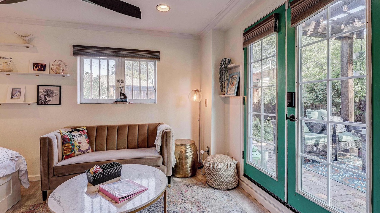 Photo of Livingroom in Washington Park West