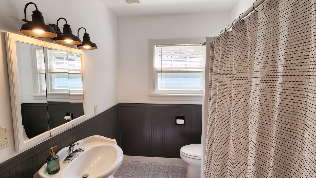 Photo of Bathroom in Hoodsport