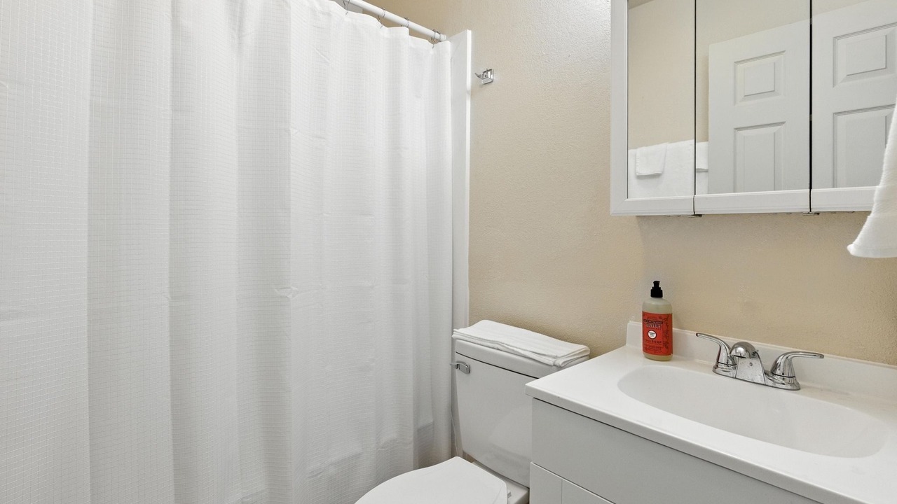 Photo of Bathroom in Bayshore - Klatt