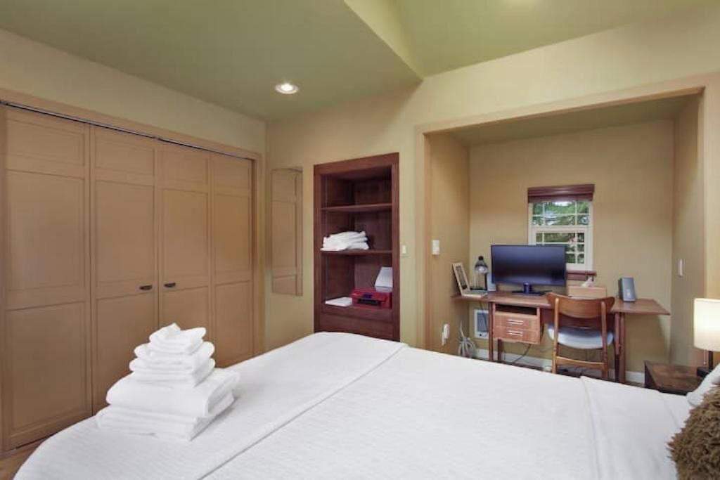 Photo of Bedroom in Mid-Beacon Hill
