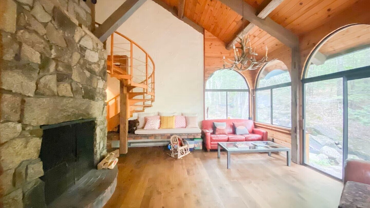 Photo of Livingroom in North Conway