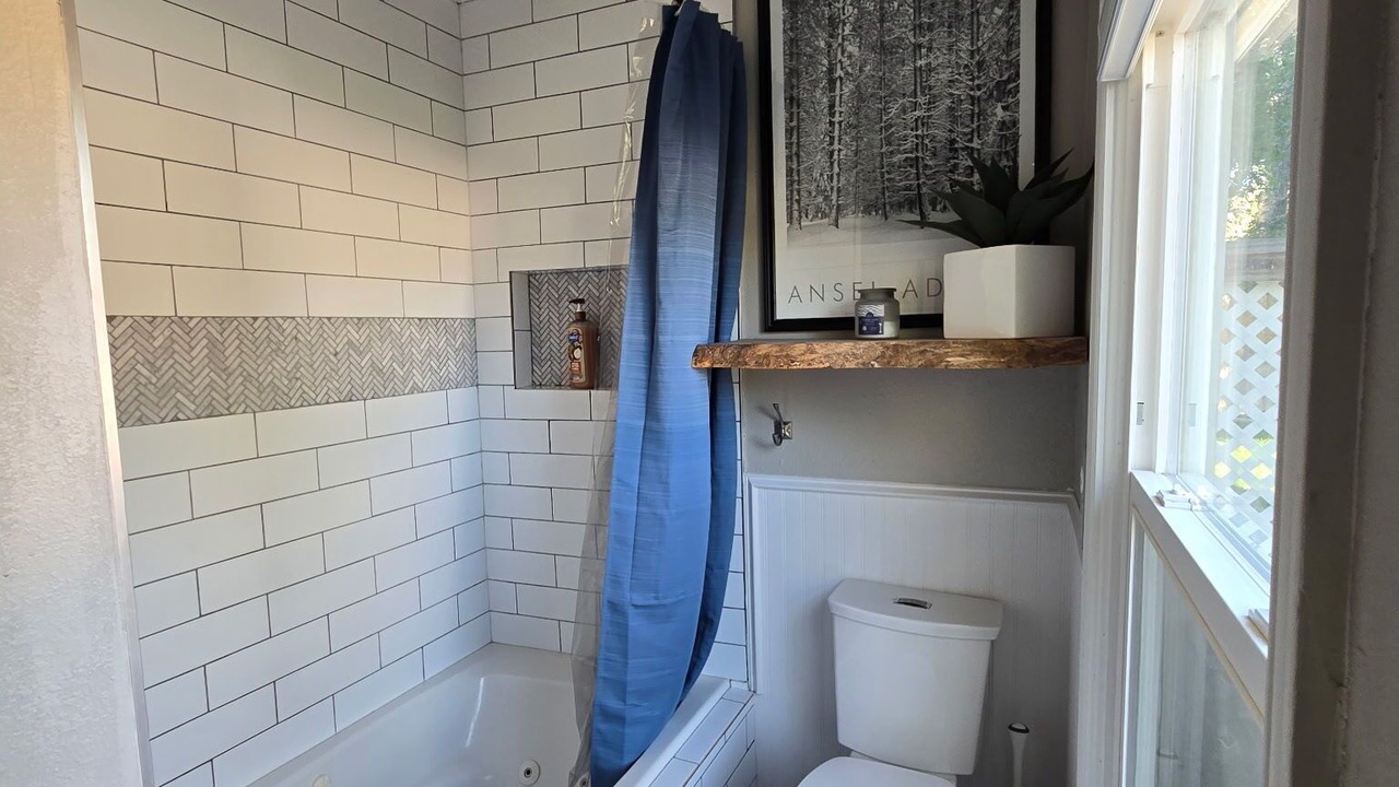 Photo of Bathroom in Broadmoor