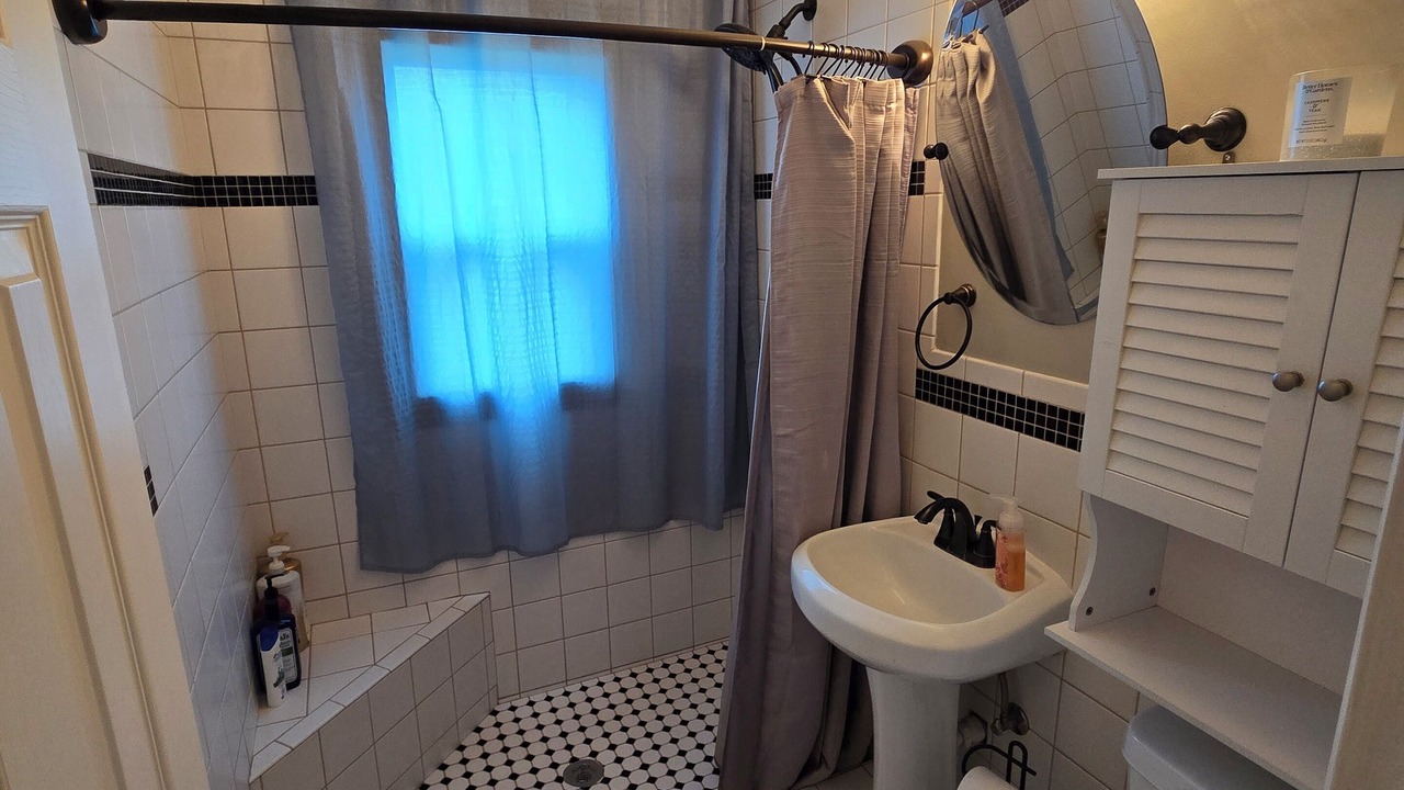 Photo of Bathroom in Broadmoor