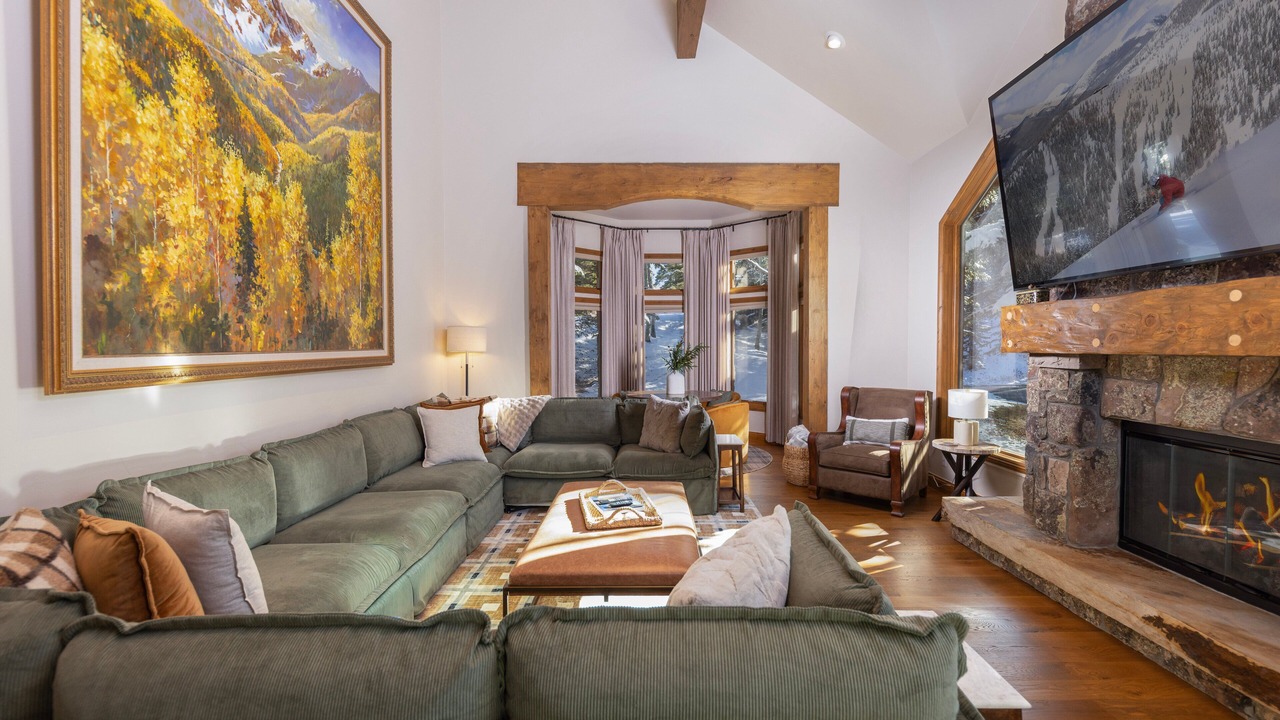 Photo of Livingroom in Four O'Clock