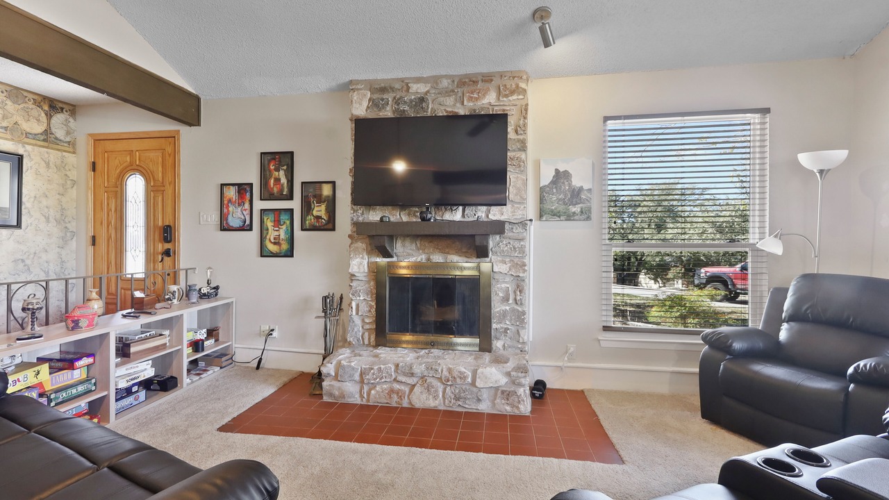 Photo of Livingroom in Marshall Ford