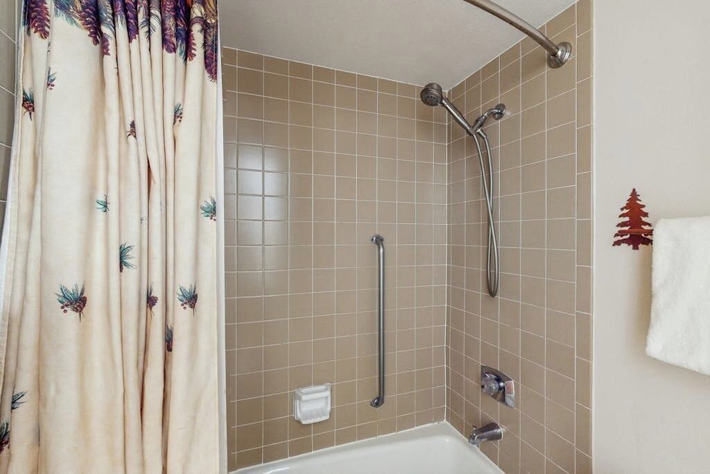 Photo of Bathroom in Copper Mountain Village