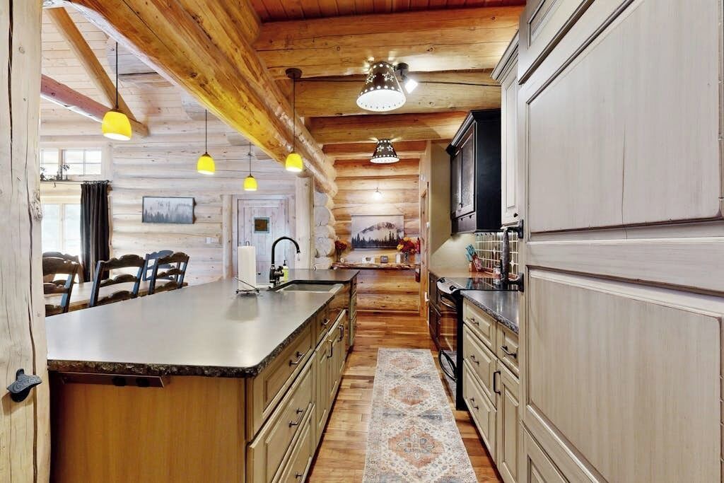 Photo of Kitchen in South Fork