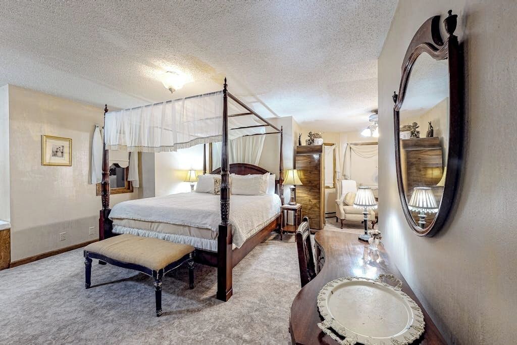 Photo of Bedroom in South Fork