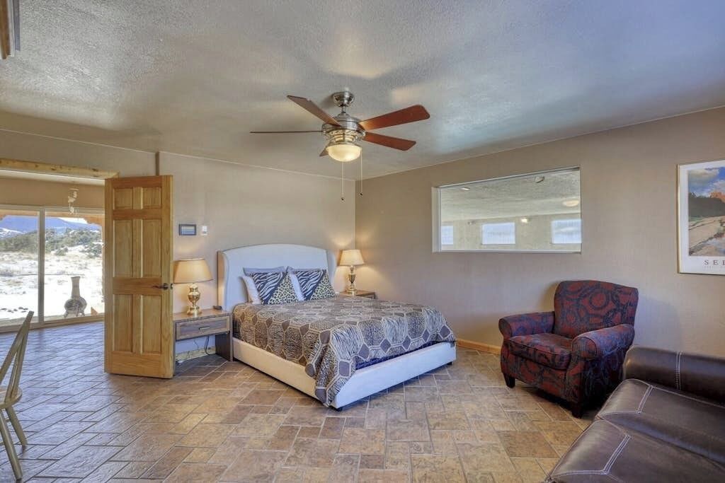 Photo of Bedroom in Del Norte
