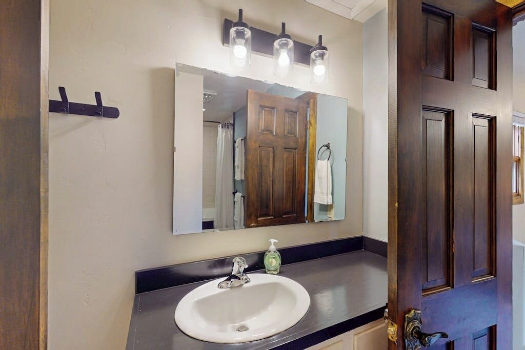 Photo of Bathroom in Del Norte