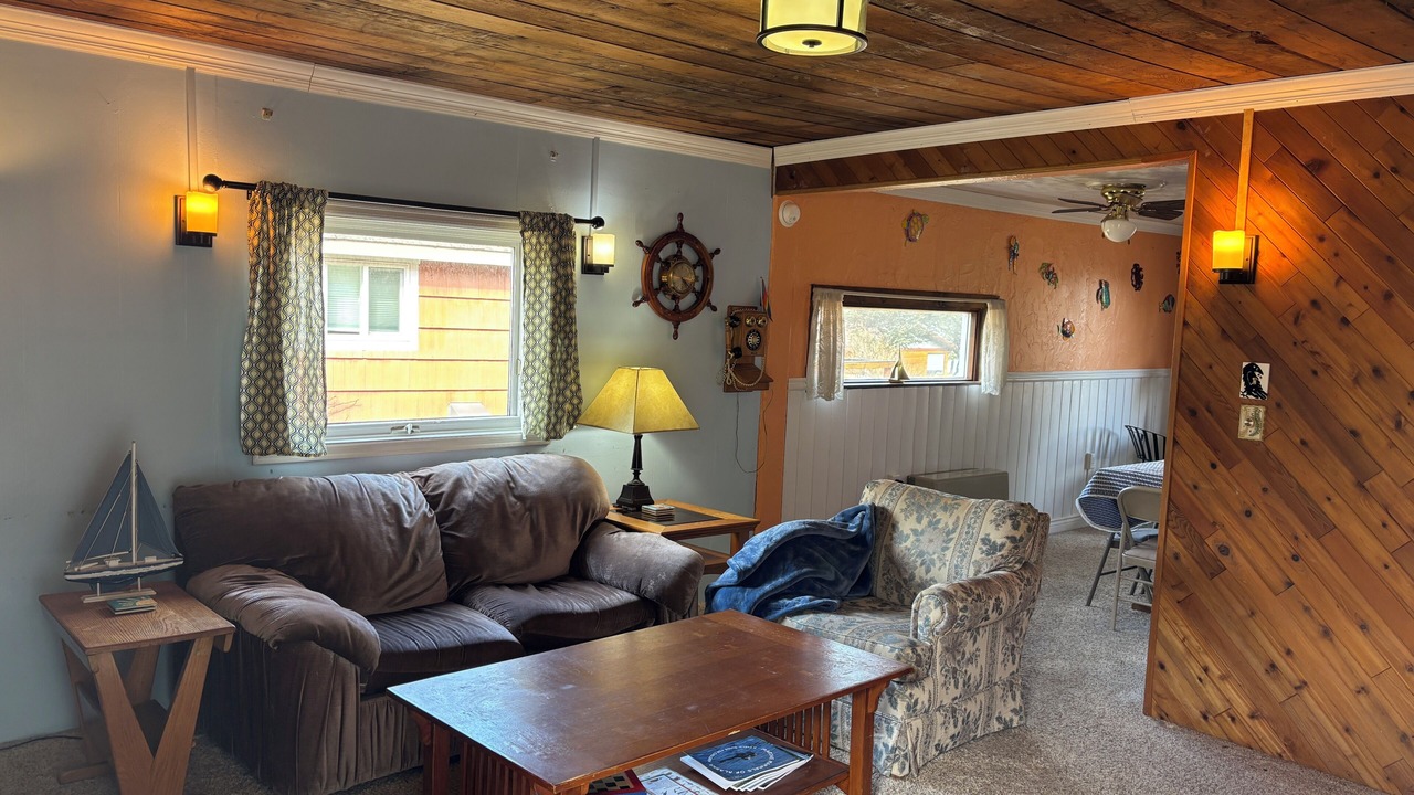 Photo of Livingroom in Seward