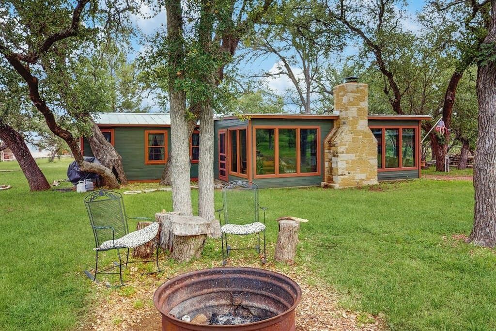 Photo of Outdoor in Burnet