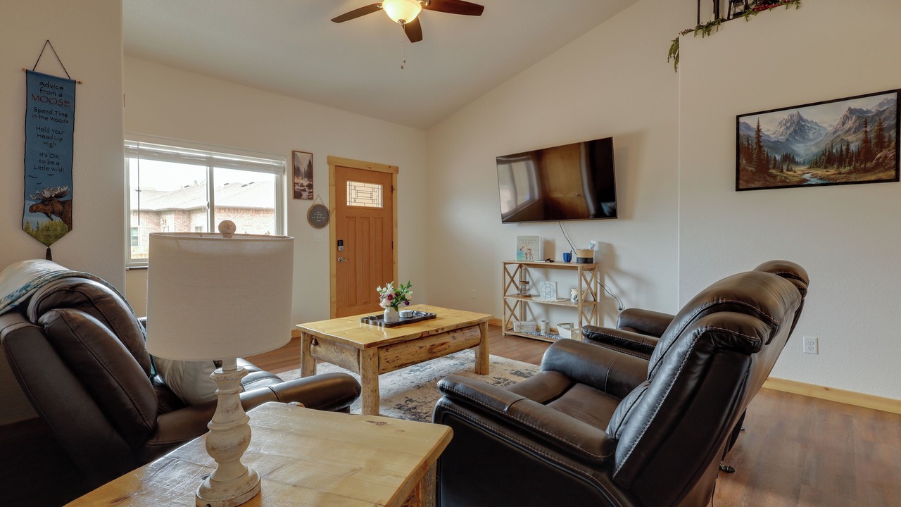 Photo of Livingroom in Canon City