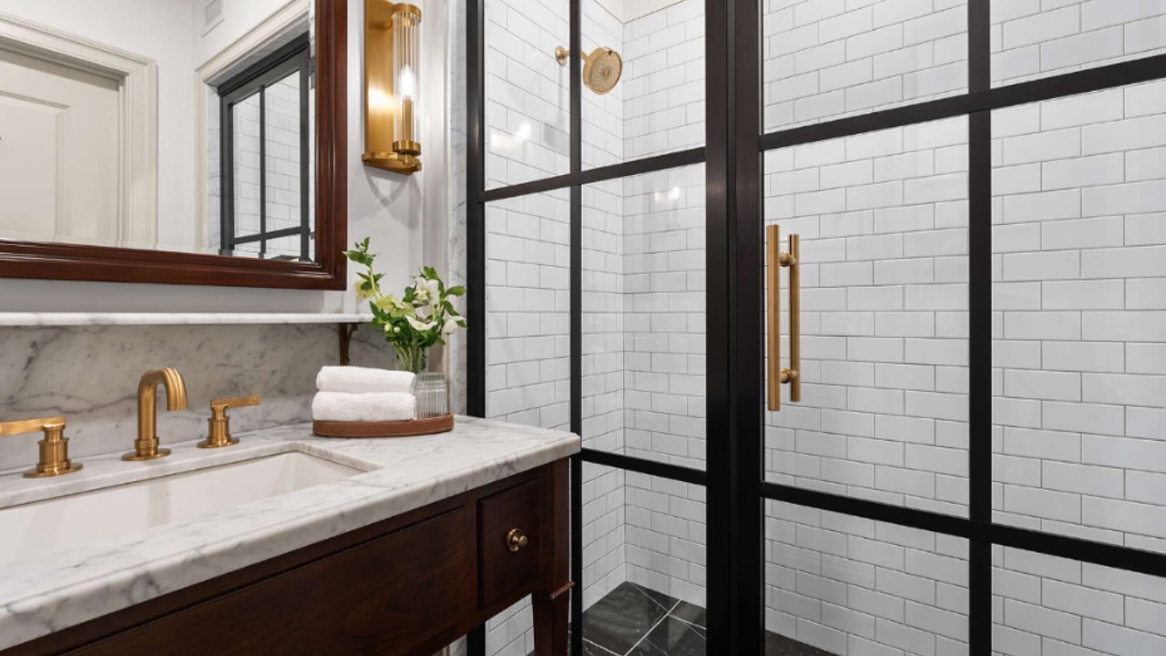 Photo of Bathroom in Leesburg's Old and Historic District