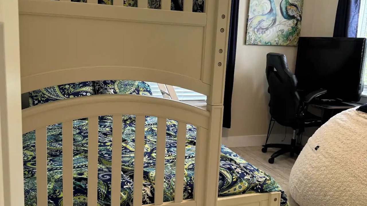 Photo of Bedroom in Oakland