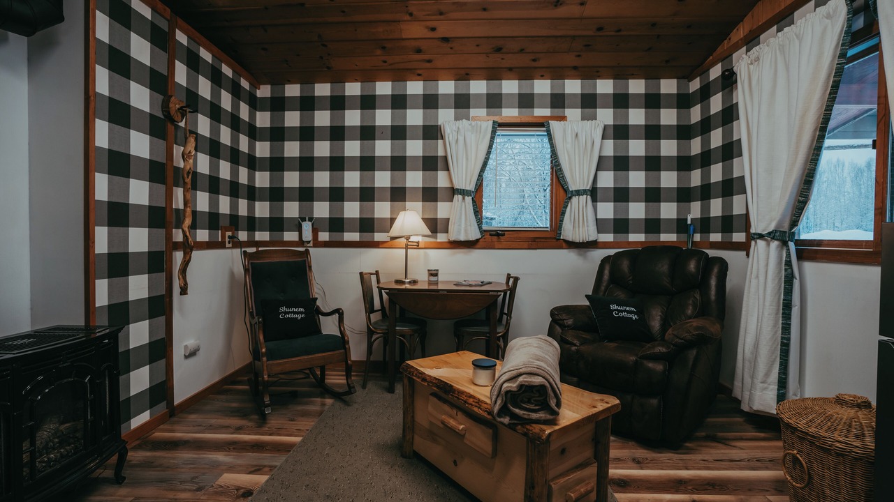 Photo of Livingroom in Chase