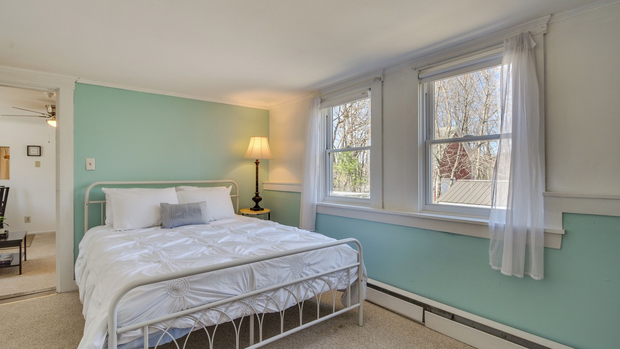 Photo of Bedroom in Oakland