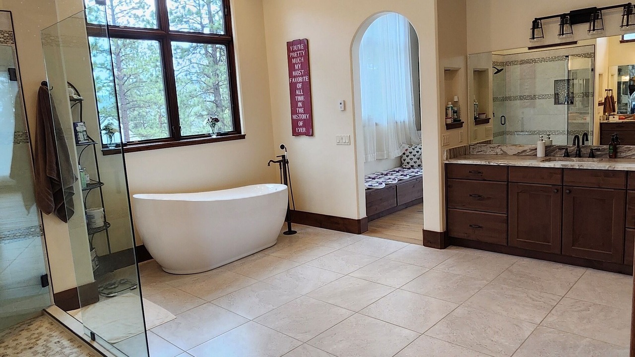 Photo of Bathroom in Edgemont Ranch