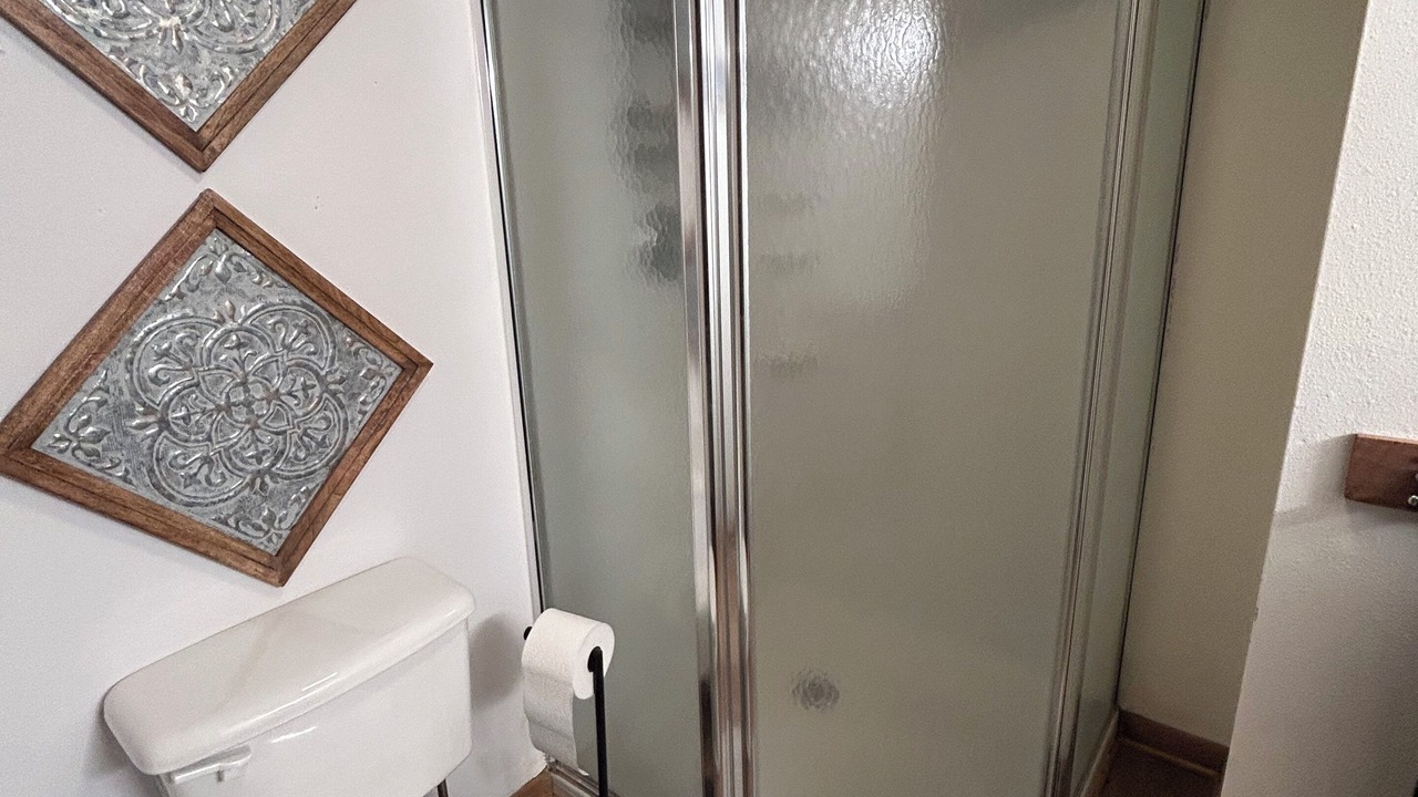 Photo of Bathroom in Newland