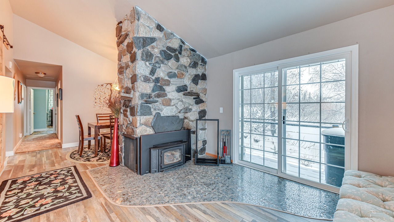 Photo of Livingroom in Nikiski