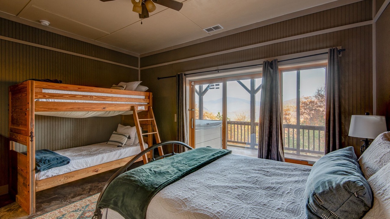Photo of Bedroom in Frank