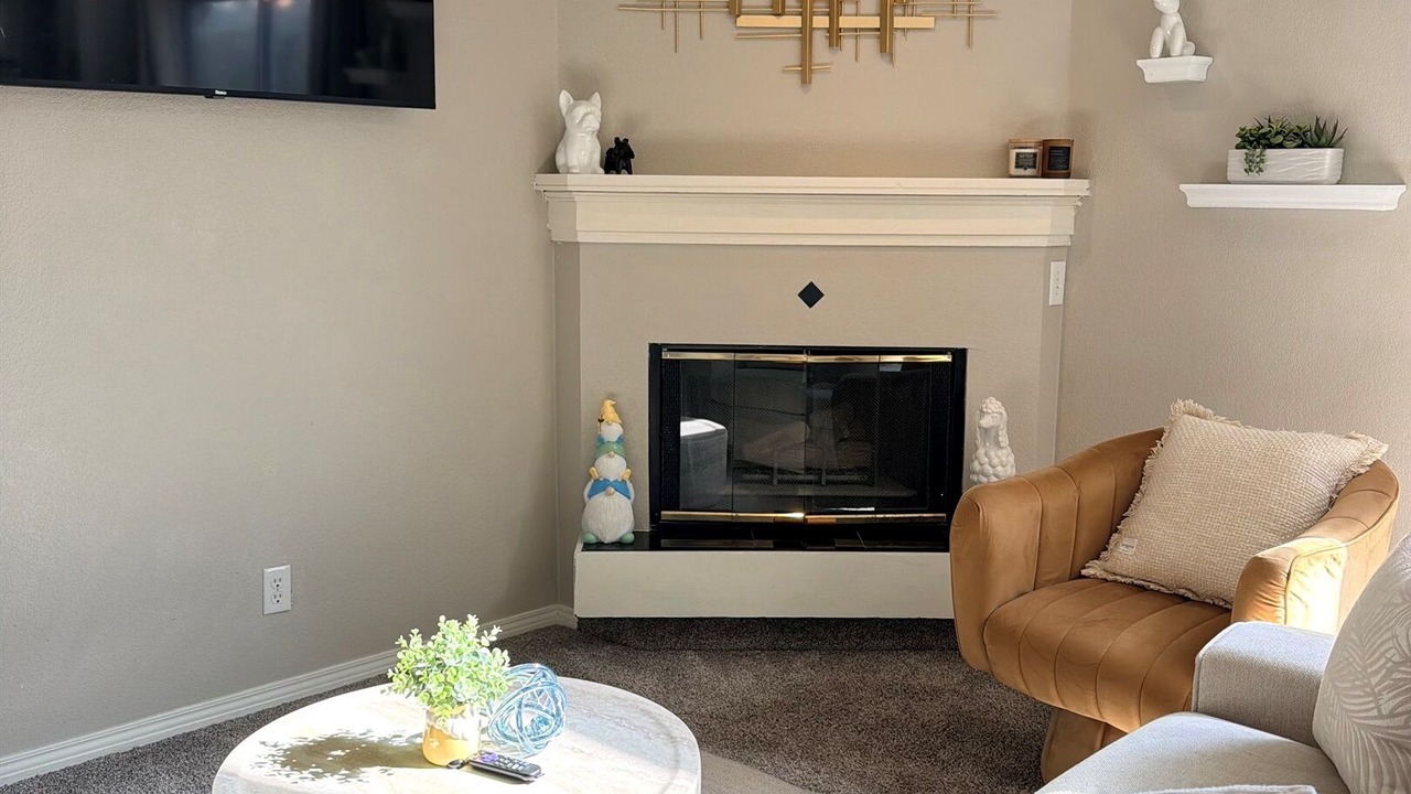 Photo of Livingroom in Englewood