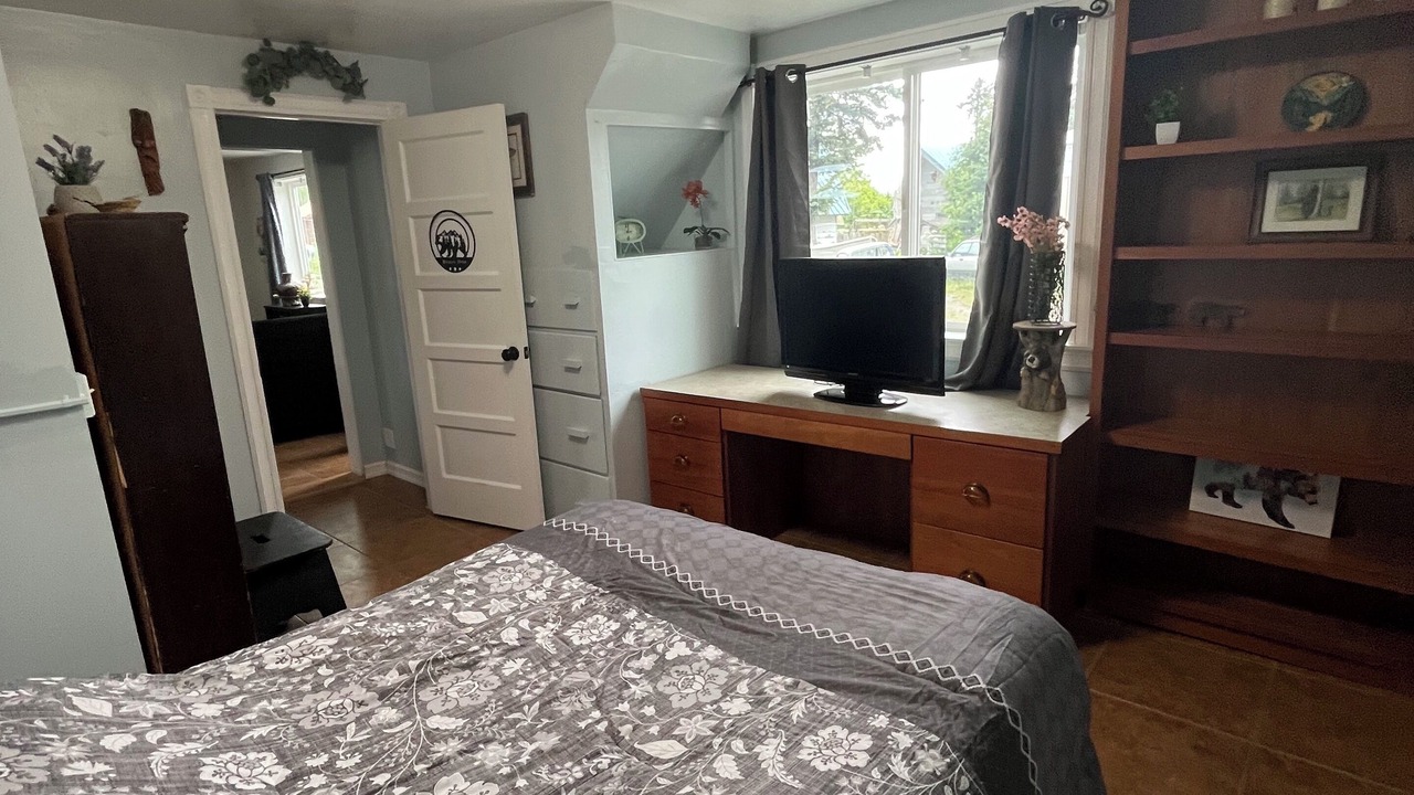 Photo of Bedroom in Seldovia