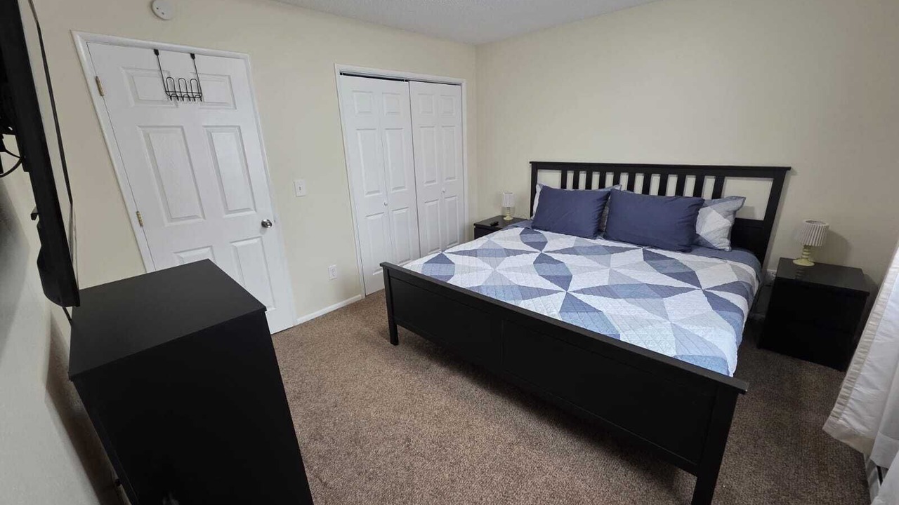 Photo of Bedroom in Northeast Anchorage