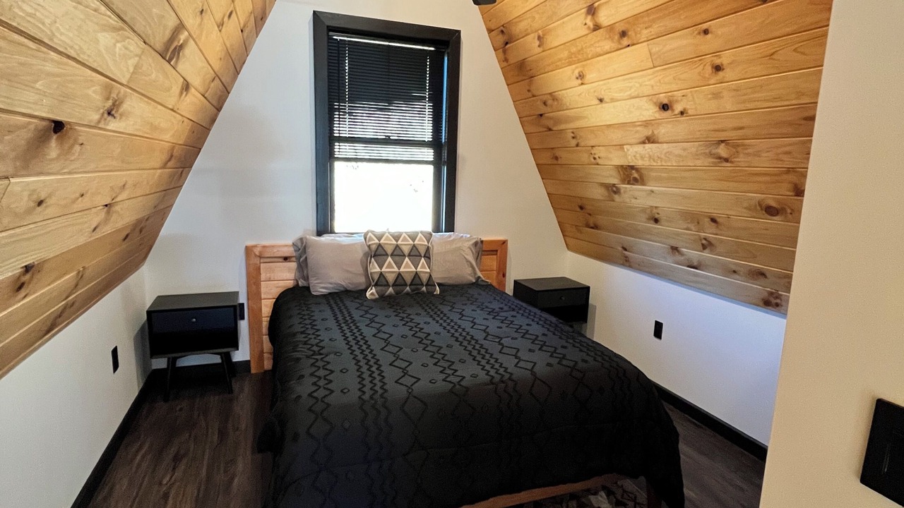 Photo of Bedroom in Burnsville