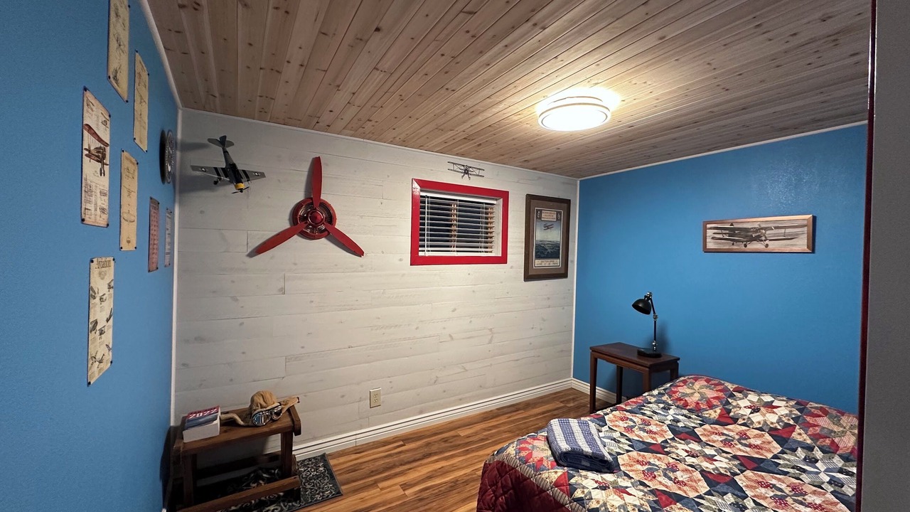 Photo of Bedroom in Knik River