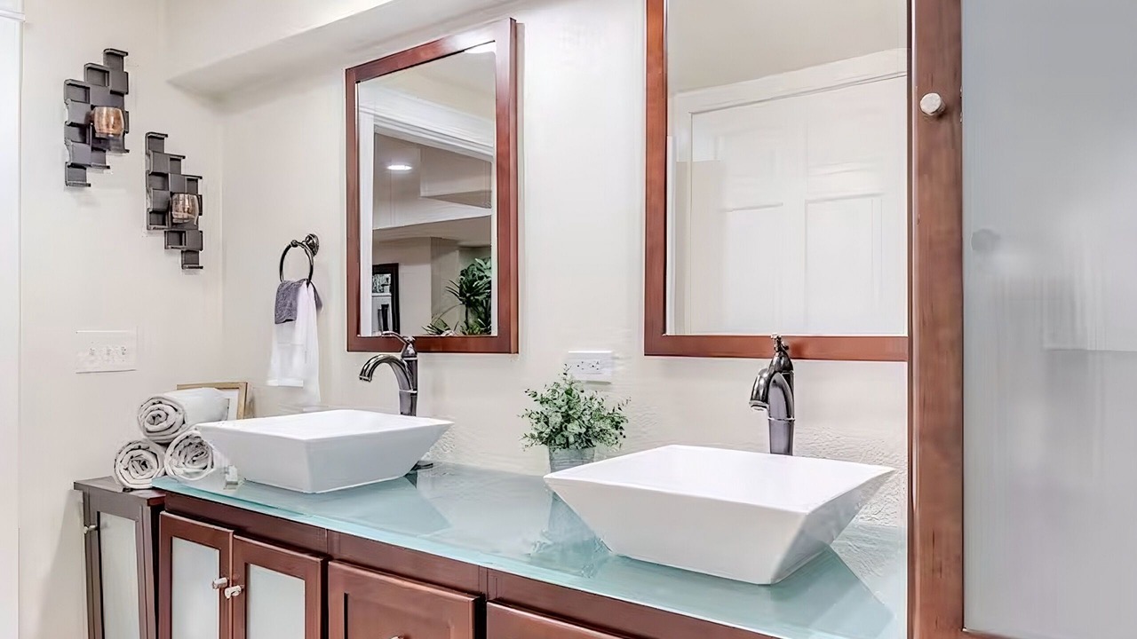 Photo of Bathroom in Baker