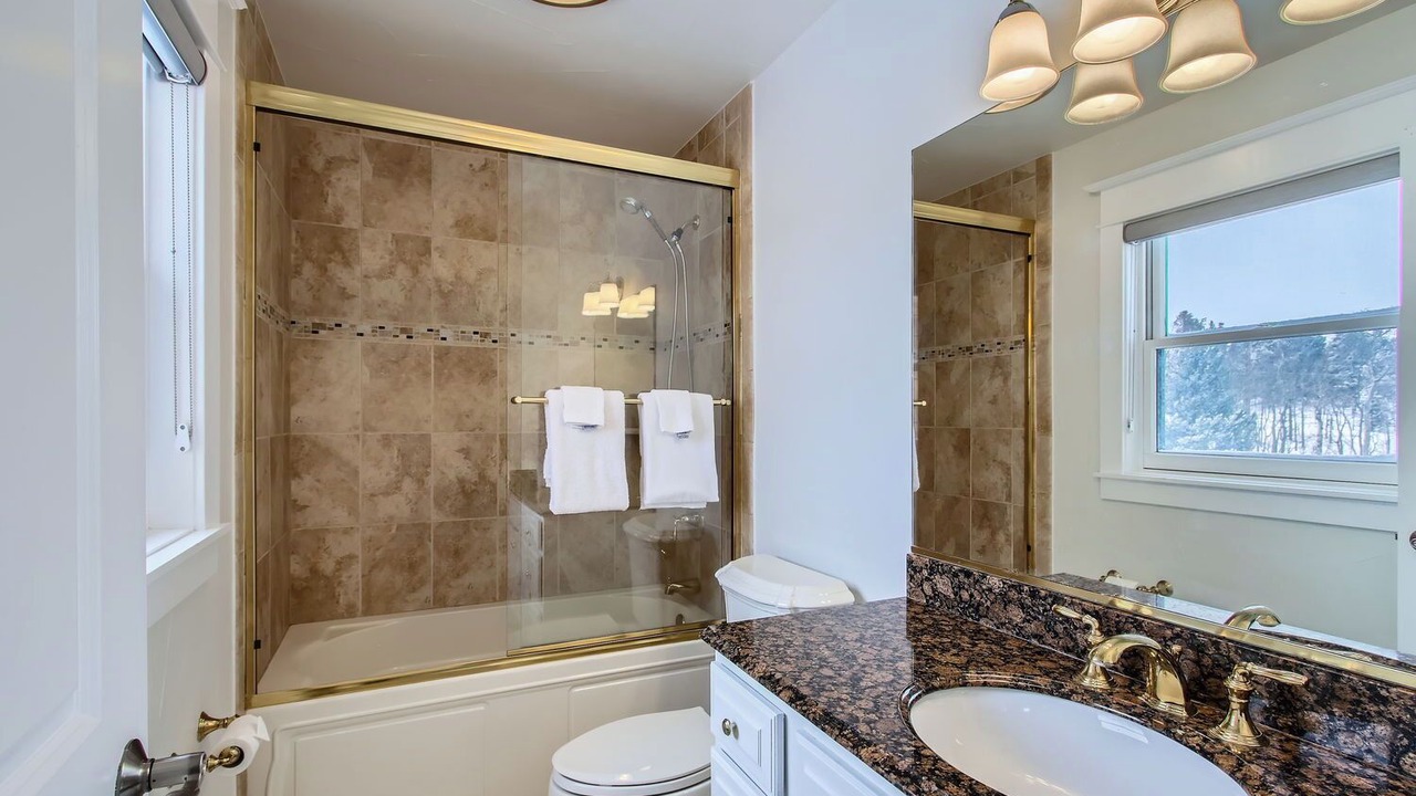 Photo of Bathroom in Black Hawk